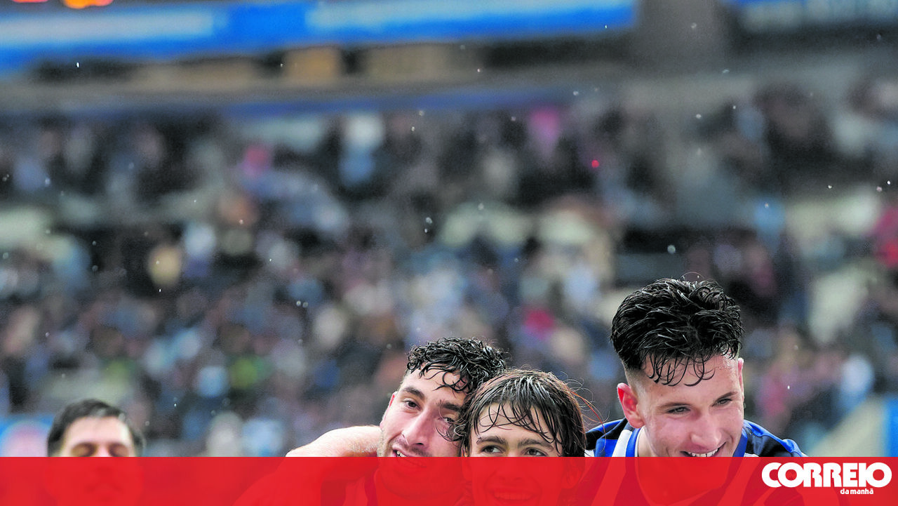 Mini-samplins ajuda a atacar a próxima era do Dragons-Football