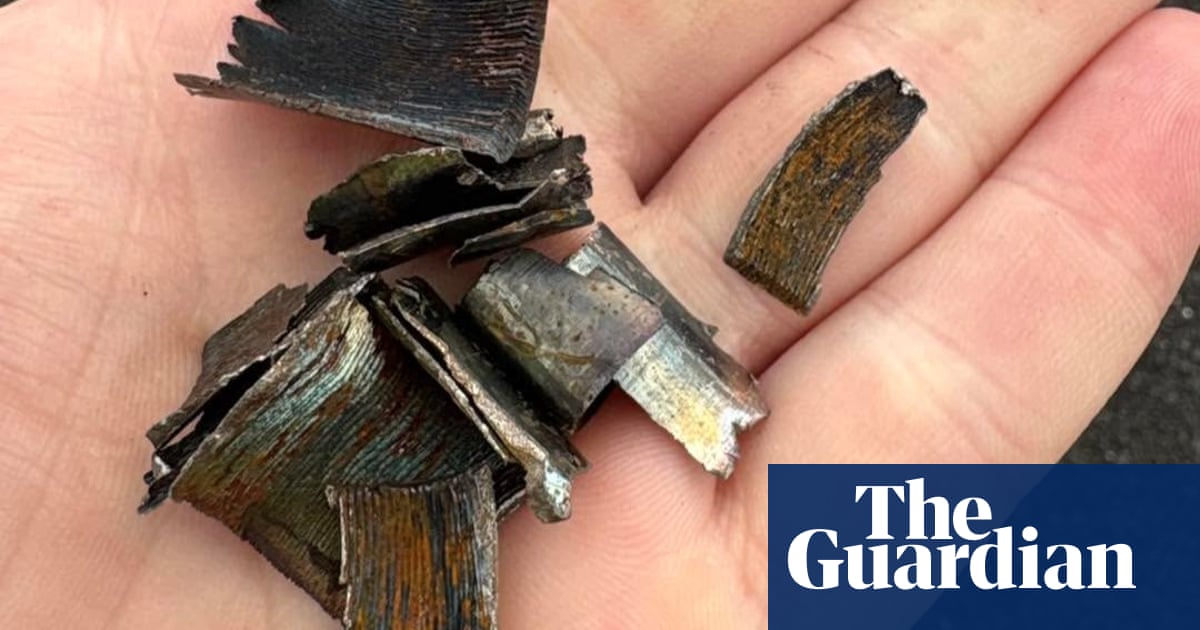 More than 100 vehicles stuck on hot debris on busy Sydney highways | NSW