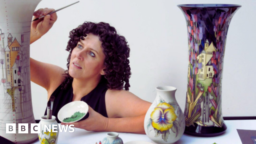 More than 100 years later, Moorcroft pottery company broke out in Burslem