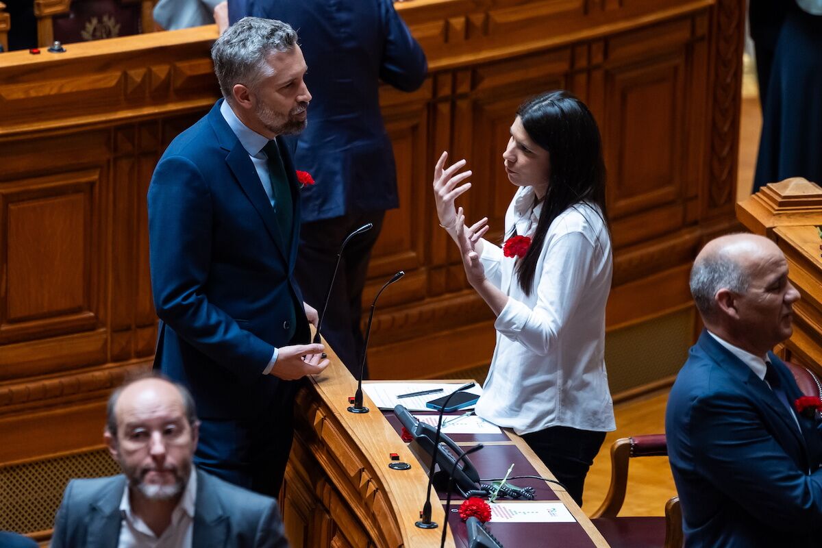 Mortágua disse que se ele vencer a eleição, o PS sucumbirá ao aluguel.