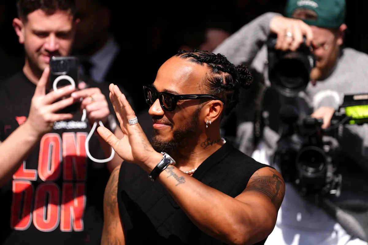 NBA cards to arrive at Topps this fall, with Lewis Hamilton exclusively owning fanatics