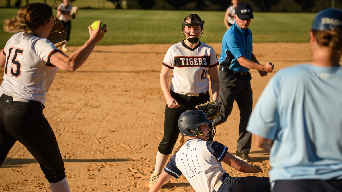 NC South View High School Softball to go deep into the playoffs