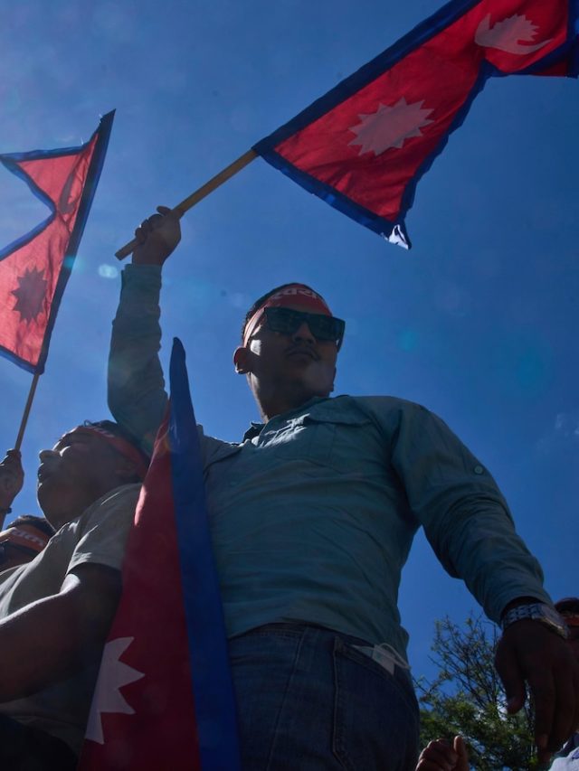 Nepal is seeking to restore tens of thousands of displays of ousted monarchy