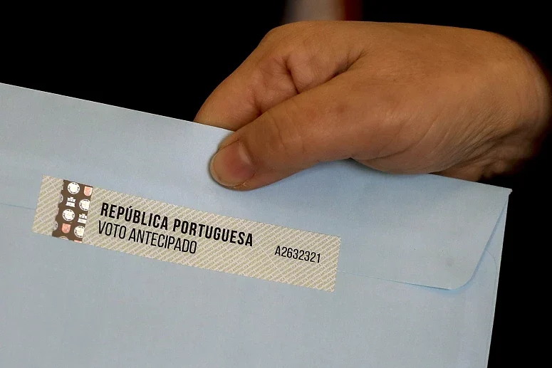 No início dos dias de votação, os principais líderes exigiram estabilidade