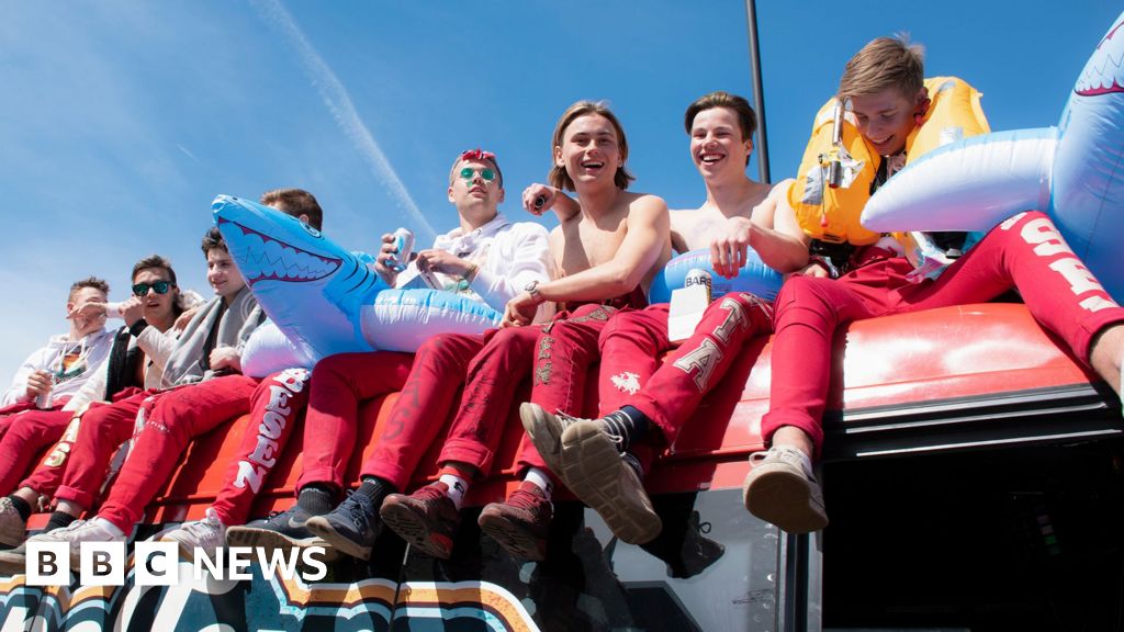 Norway call time as alumni Las Bus Party gets out of control