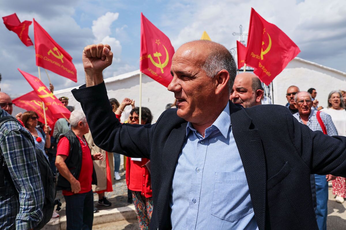 O PCP apresentará uma moção para rejeitar o governo – “triplo” de não se preocupar