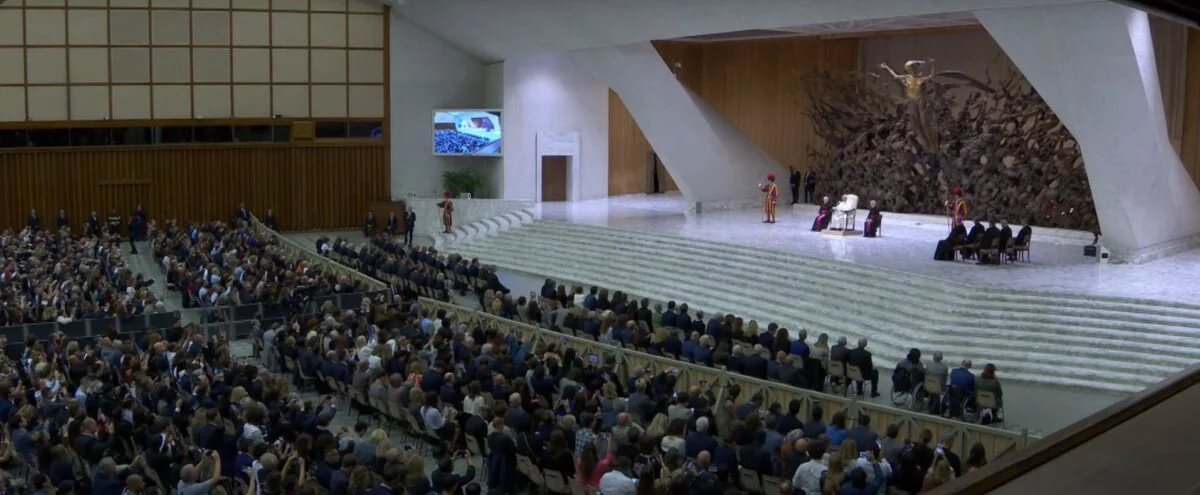 O Papa Leo XIV recebe milhares de jornalistas e defende a liberdade de expressão