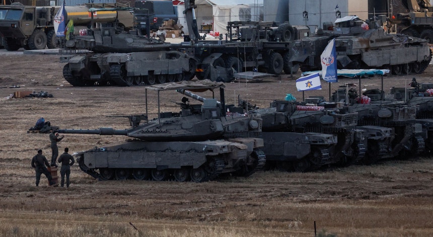 O ataque de Israel na faixa de Gaza intensifica