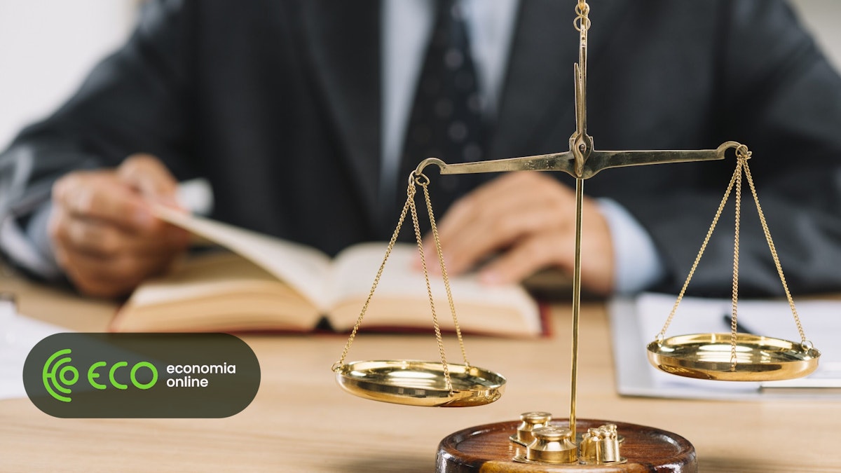 O círculo legal especializado em direito administrativo nasceu