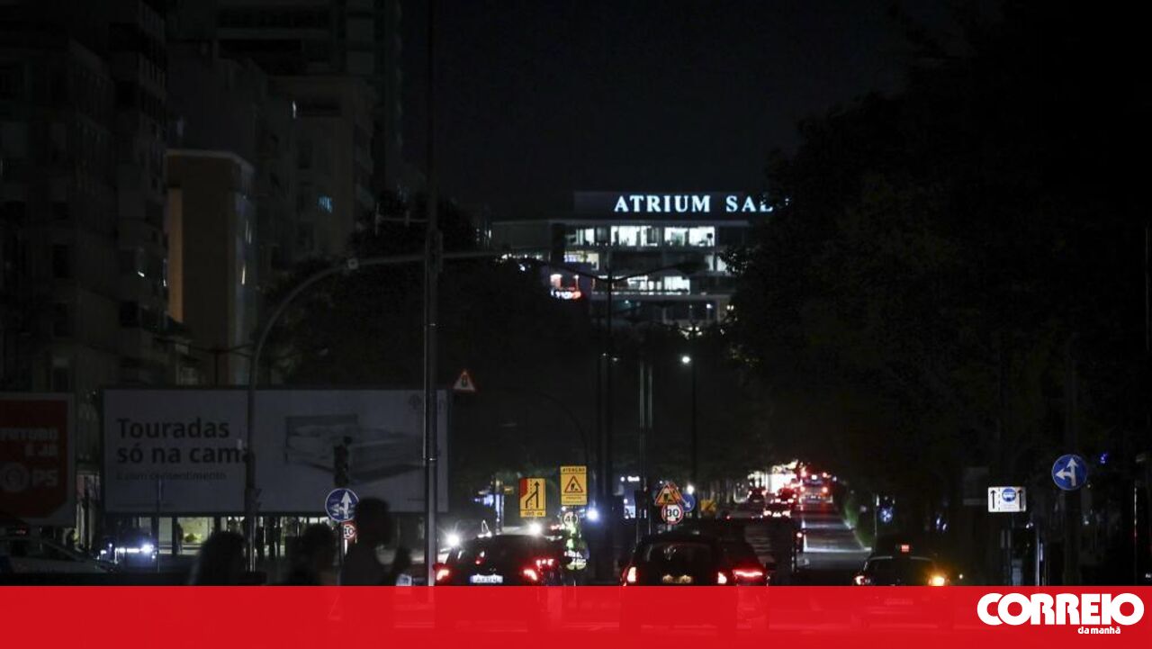O governo determina auditorias para telecomunicações, aviação e transporte após quedas de energia – política