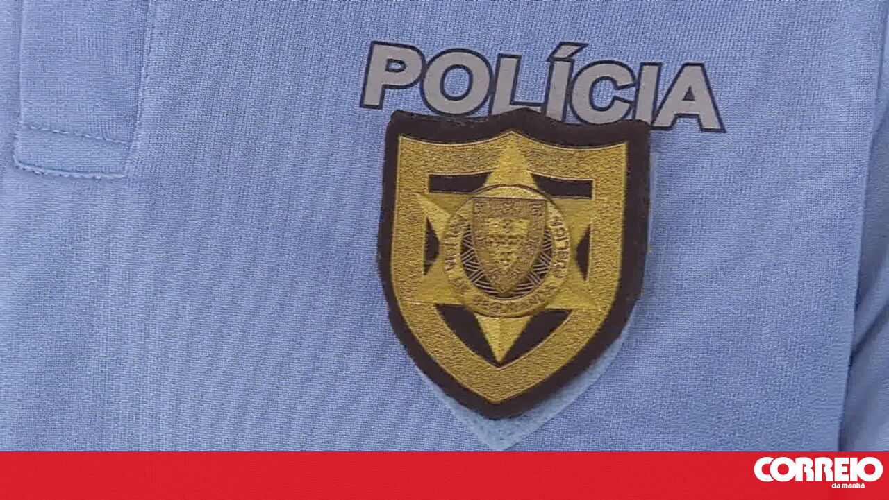 O homem tenta matar a floresta de leões nas proximidades. Por fim, detido pelo PSP de Amadora – Portugal