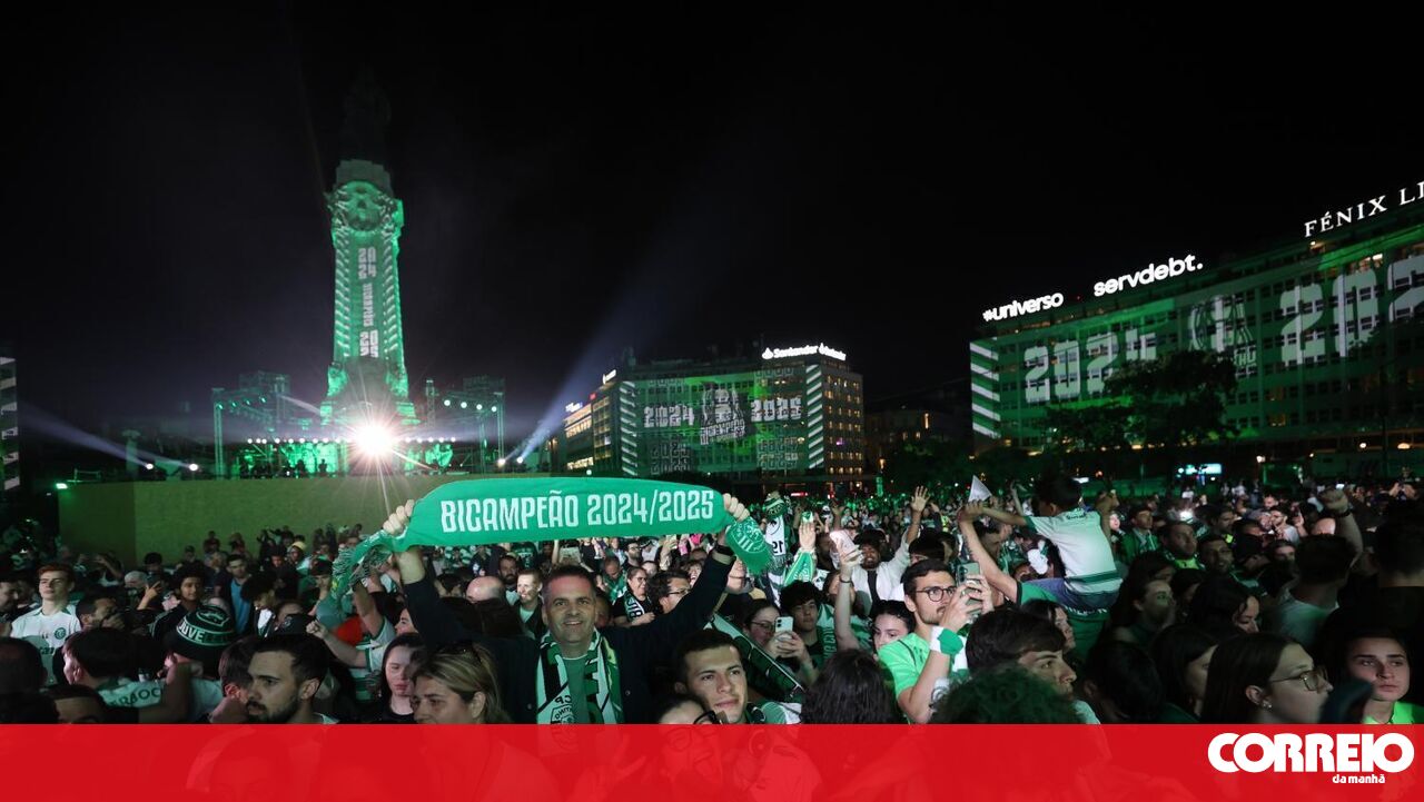 O marquês de Pombal é coberto de verde enquanto o gerente esportivo corre para o palco – Futebol