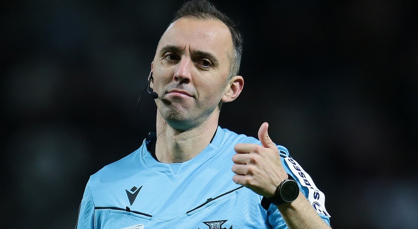 O penúltimo capítulo entre João Pinheiro Arbitra Derby e Benfica e Sporting