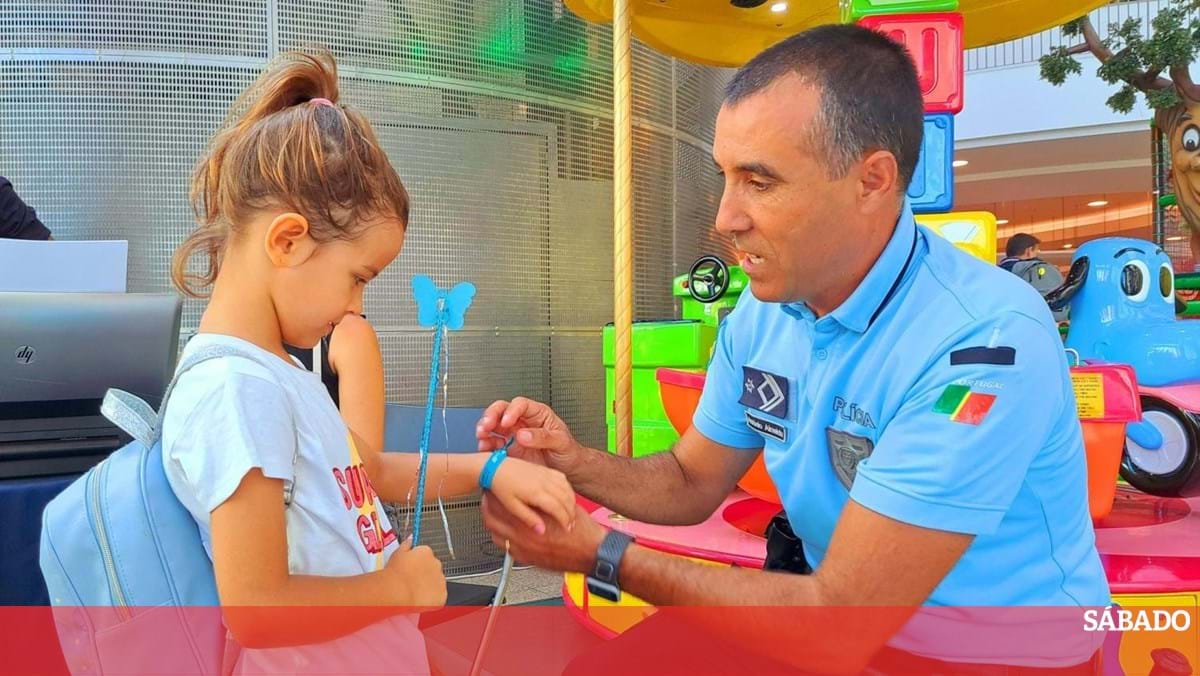 O programa PSP aloca 623.197 pulseiras para detectar crianças perdidas – Portugal