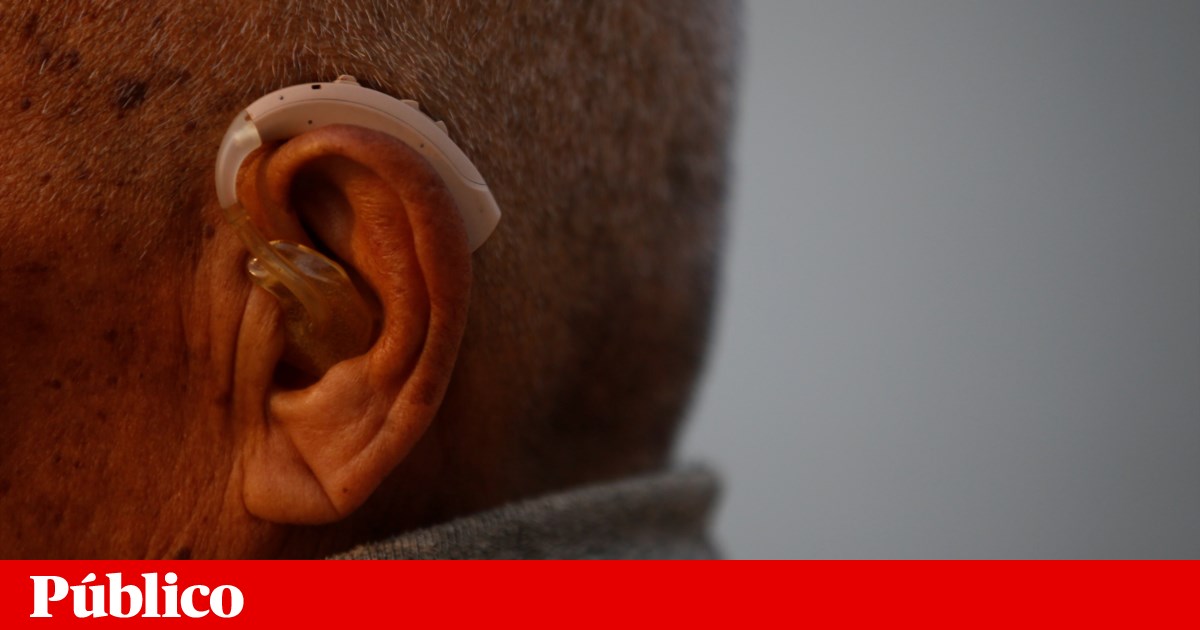 Os aparelhos auditivos são dispositivos médicos. Nenhum aviso de amplificador no mau | saúde