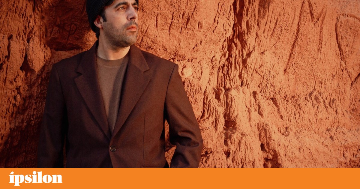 Os cabelos ruivos de John Frade viajam por Michael Olivera e Cuba de Yarel Hernandez | Música