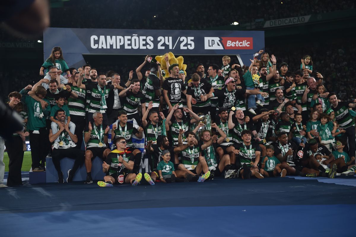 Os esportes dois campeões «The King of Soccer em Portugal: resposta da mídia estrangeira a dois campeões esportivos