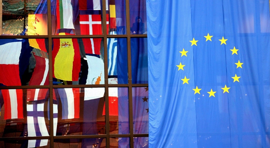Os países da UE sem Hungria me deram 150.000 meu empréstimo para defender