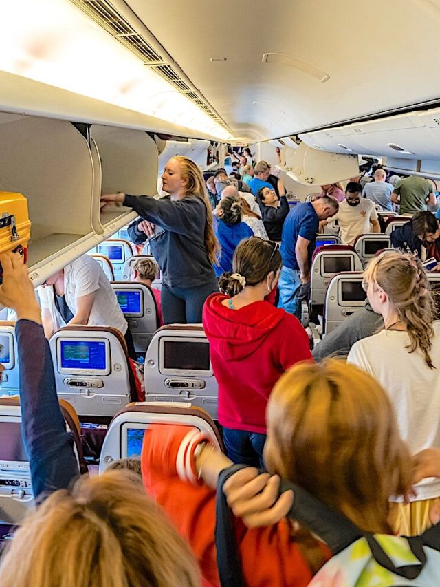 Os passageiros que pousam em Türkiye são multados por deixar o local
