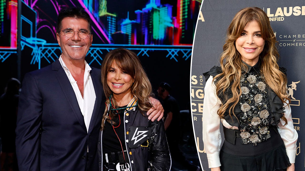 Paula Abdul jokes with “American Idol” judge Simon Cowell