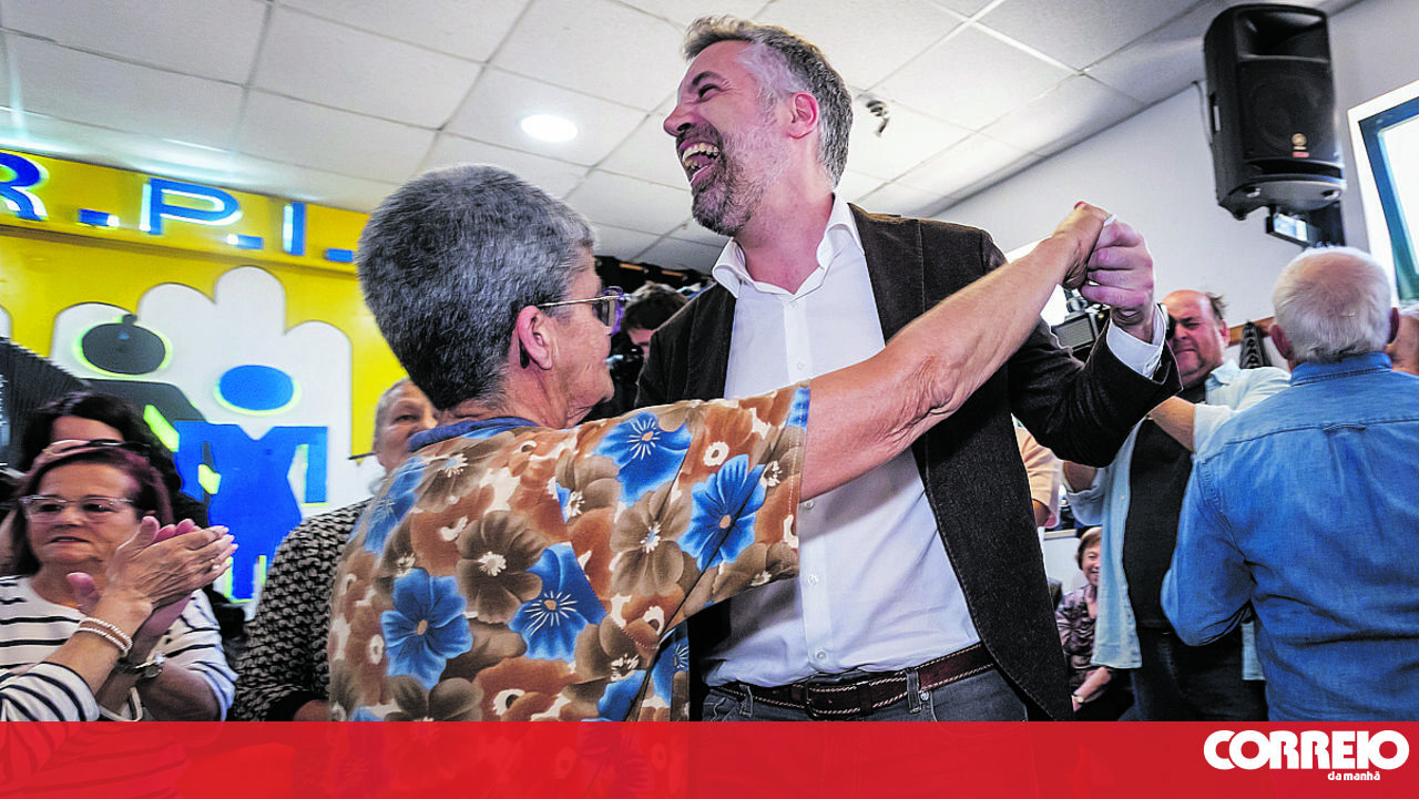 Pedro Nuno Santos dança “A confiança dos anciãos” – política