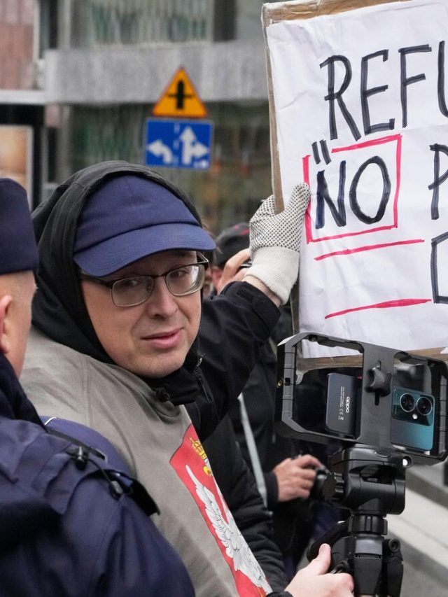 Poles. Candidates vow to turn over millions of Ukrainian refugees from both poles first
