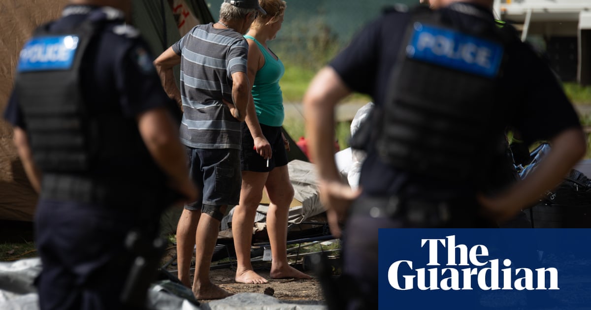 Police, Rangers and Excavators moved into Brisbane Park when tent city residents face eviction | Queensland