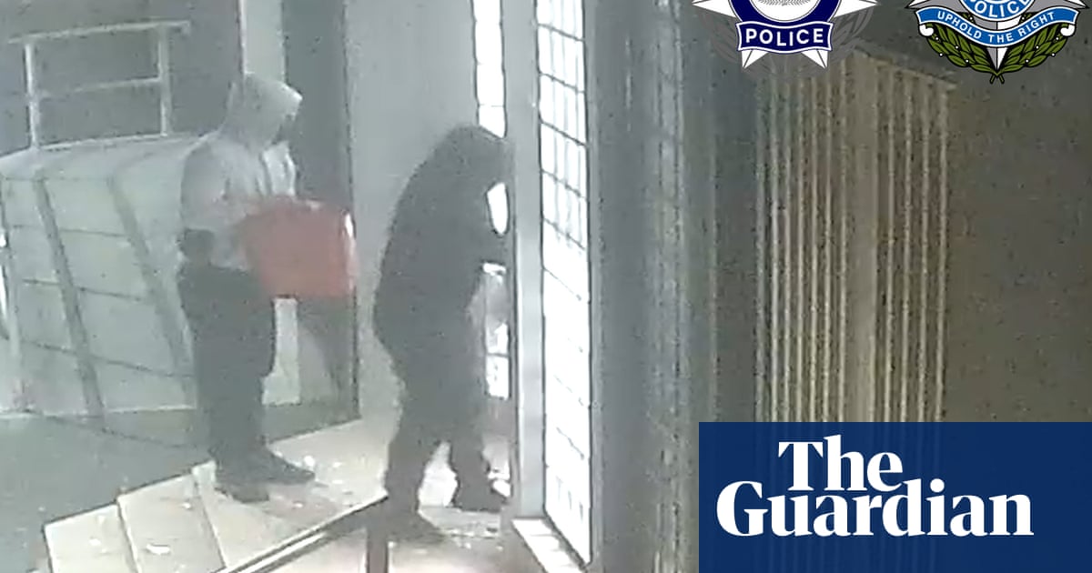 Police reiterate suspicious arson of Ades Israeli synagogue is “political motivation” as new video is released | Australian News