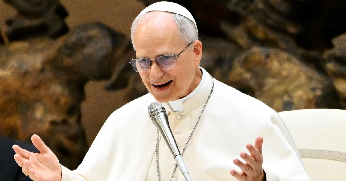 Pope Leo XIV calls for peace and freedom of the press in his first news briefing