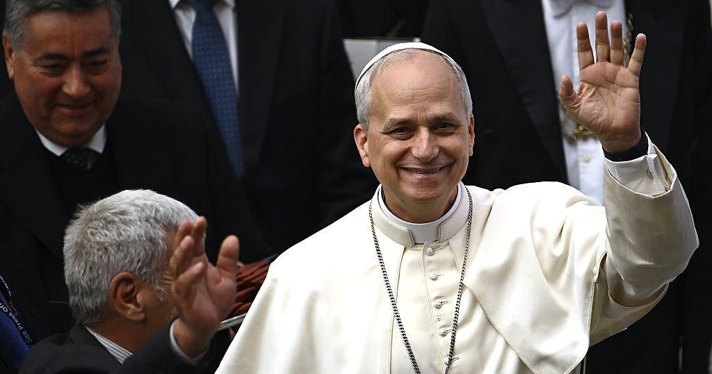 Pope Leo XIV calls for the release of imprisoned journalists, saying freedom of speech is a “valuable gift”