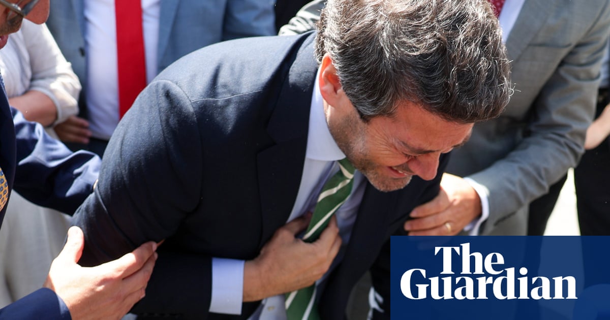 Portugal's far-right leader sent to hospital after the second collapse | Portugal