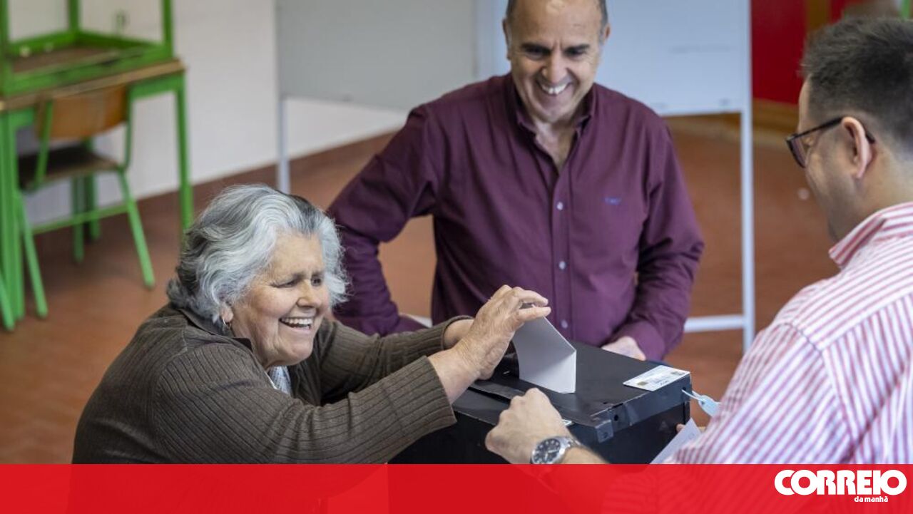 Português vão para a rua para exercer direitos de voto – Fotogalerias