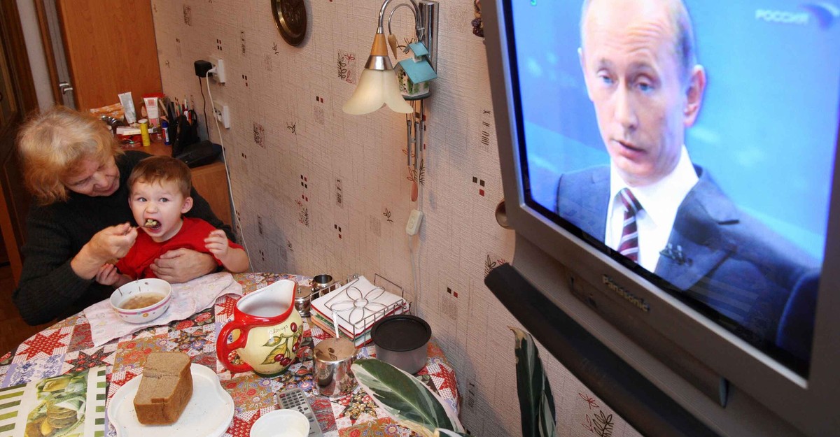 Putin’s Bread and Circus Had Bread
