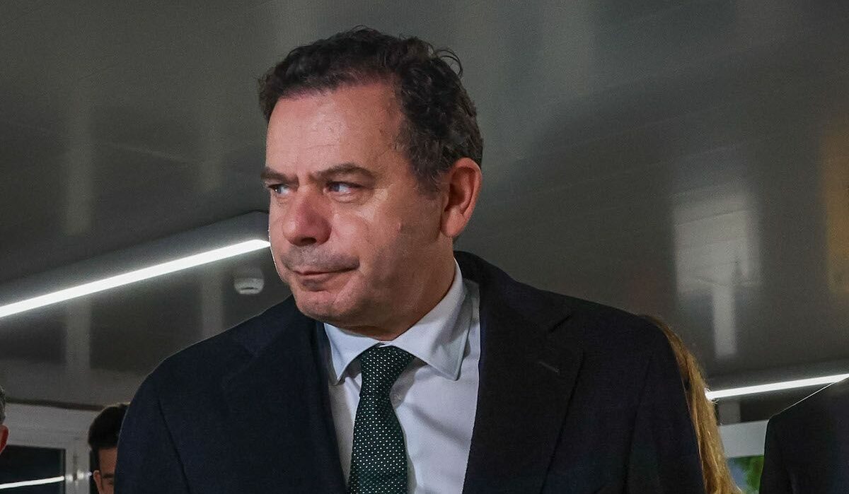 Quem emitiu a declaração do Montenegro? Isso pode ser um crime, o PSD quer fazer pesquisas ao telefone