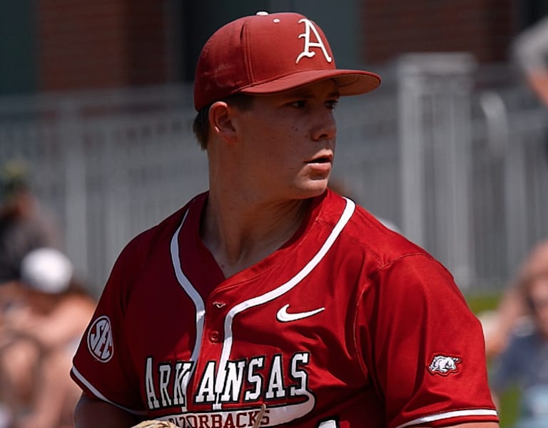 Razorbacks drop LSU series, blowout loss in second game
