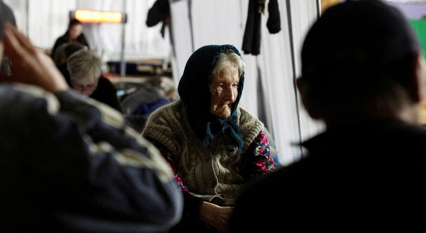 Refugiados ucranianos condenam o abuso e a xenofobia da Polônia