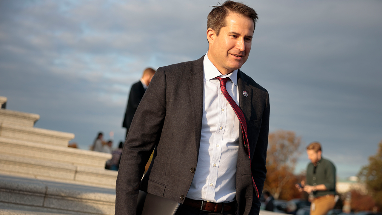 Rep. Moulton urges Democrats tolerate objections on controversial issues