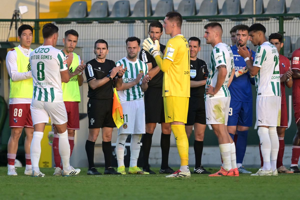 Rio de Janeiro-Rio Ave-Gil Vicente, 1-1 Víc