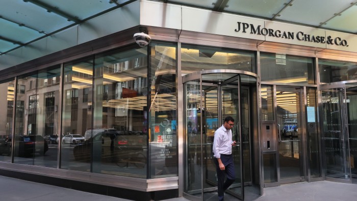 Rising loans to non-bank financial groups in the United States will increase systemic risk fears