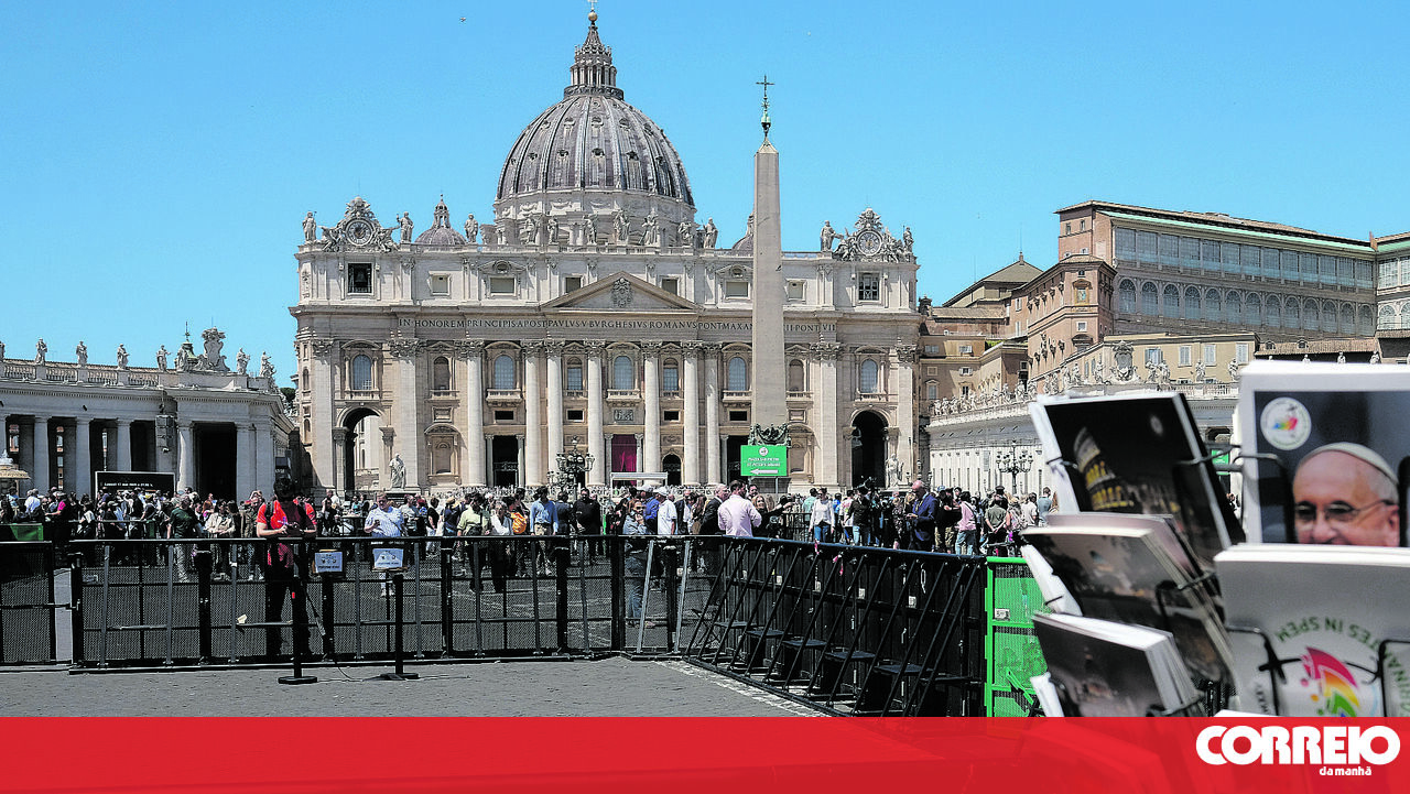 Roma não tem imagem do novo papa – a memória da sociedade