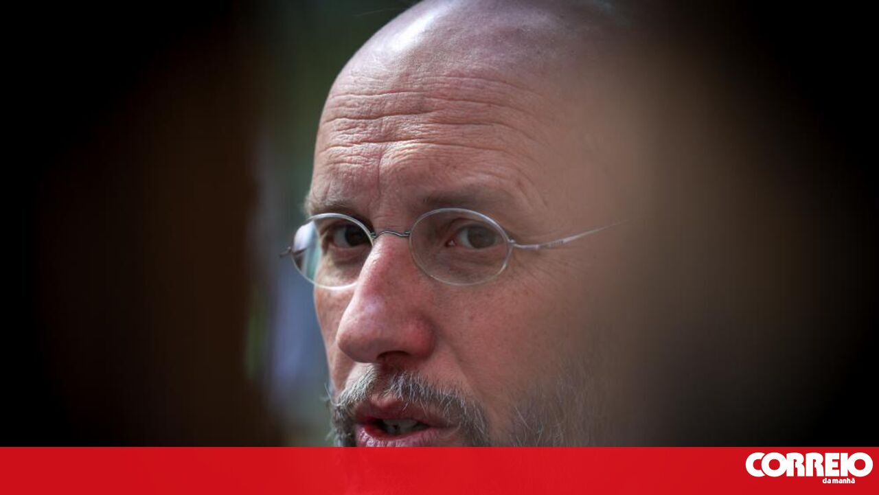 Rui Tavares primeiro assume ambições de dobrar o parlamento – política