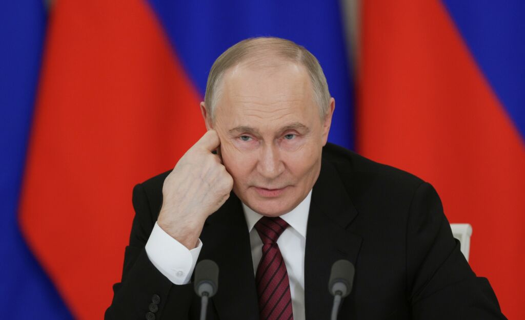 Rússia termina o armistício e ataca a Ucrânia com mais de 100 drones