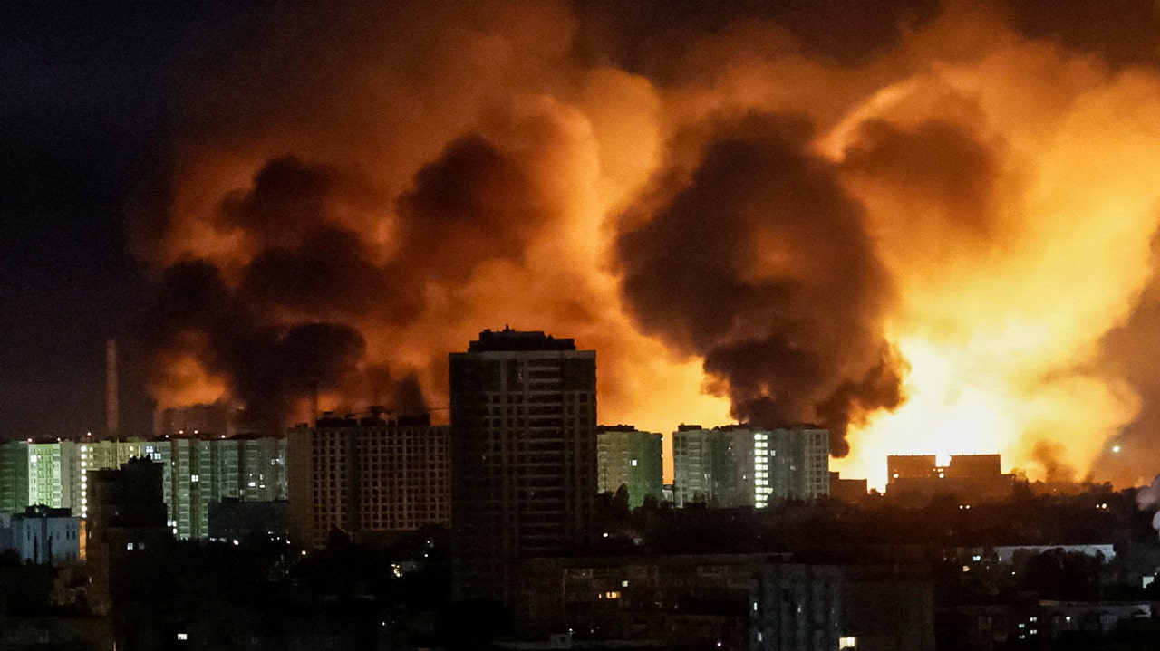 Russian troops kill 12 people in Ukrainian large drone and missile barrage