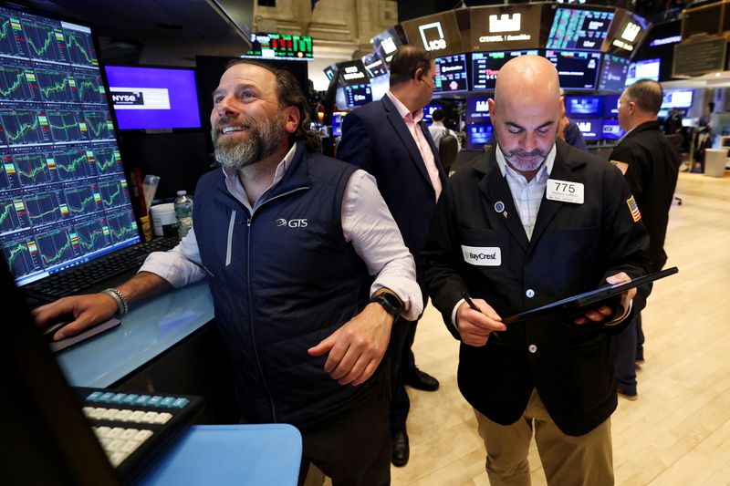 S&P 500 completes round-trip return in 2025