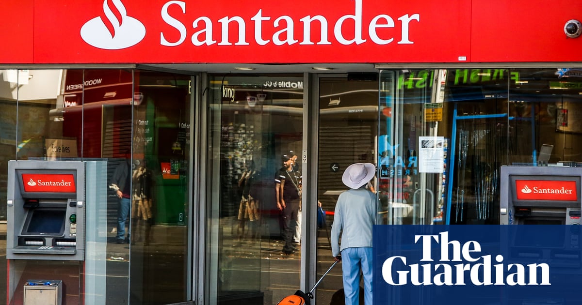 Santander UK freezes wages and lays off jobs in commercial banking sector | Banco Santander