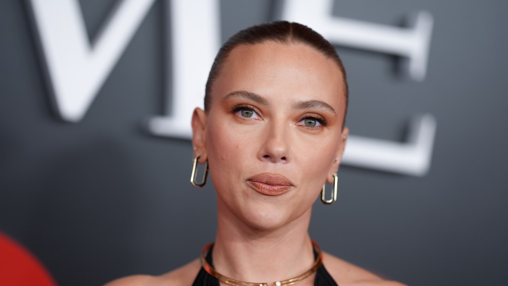 Scarlett Johansson calls for Oscars