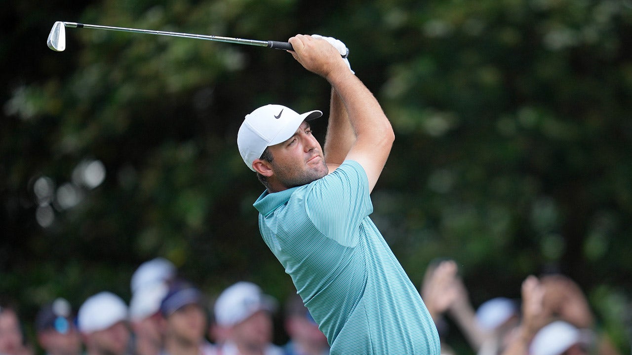 Scottie Scheffler reaches PGA Championship Finals' three-stroke lead