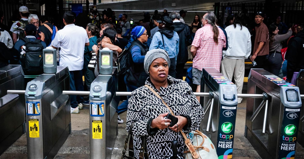 Screaming railway system stops and airports crash the country