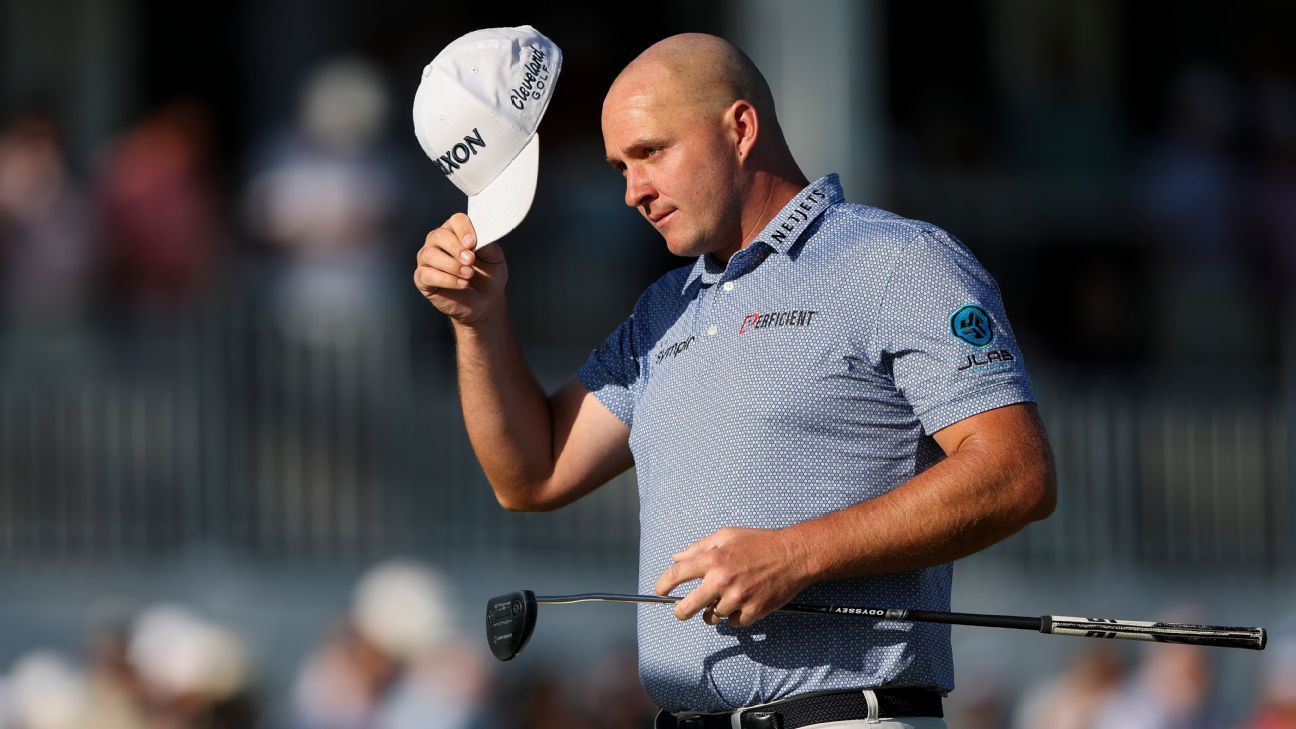 Sepp Straka, Shane Lowry shares three-stroke lead on Truist