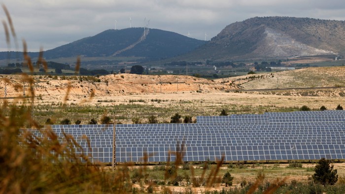 Spain and Portugal blackouts blame solar dependence